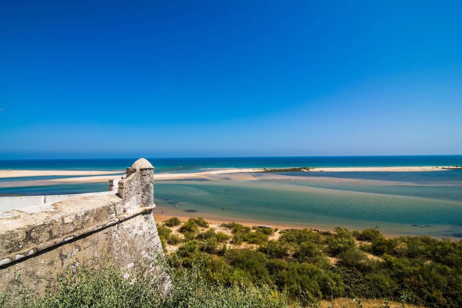 Forte de Cacela Velha com vista sobre a Ria Formosa