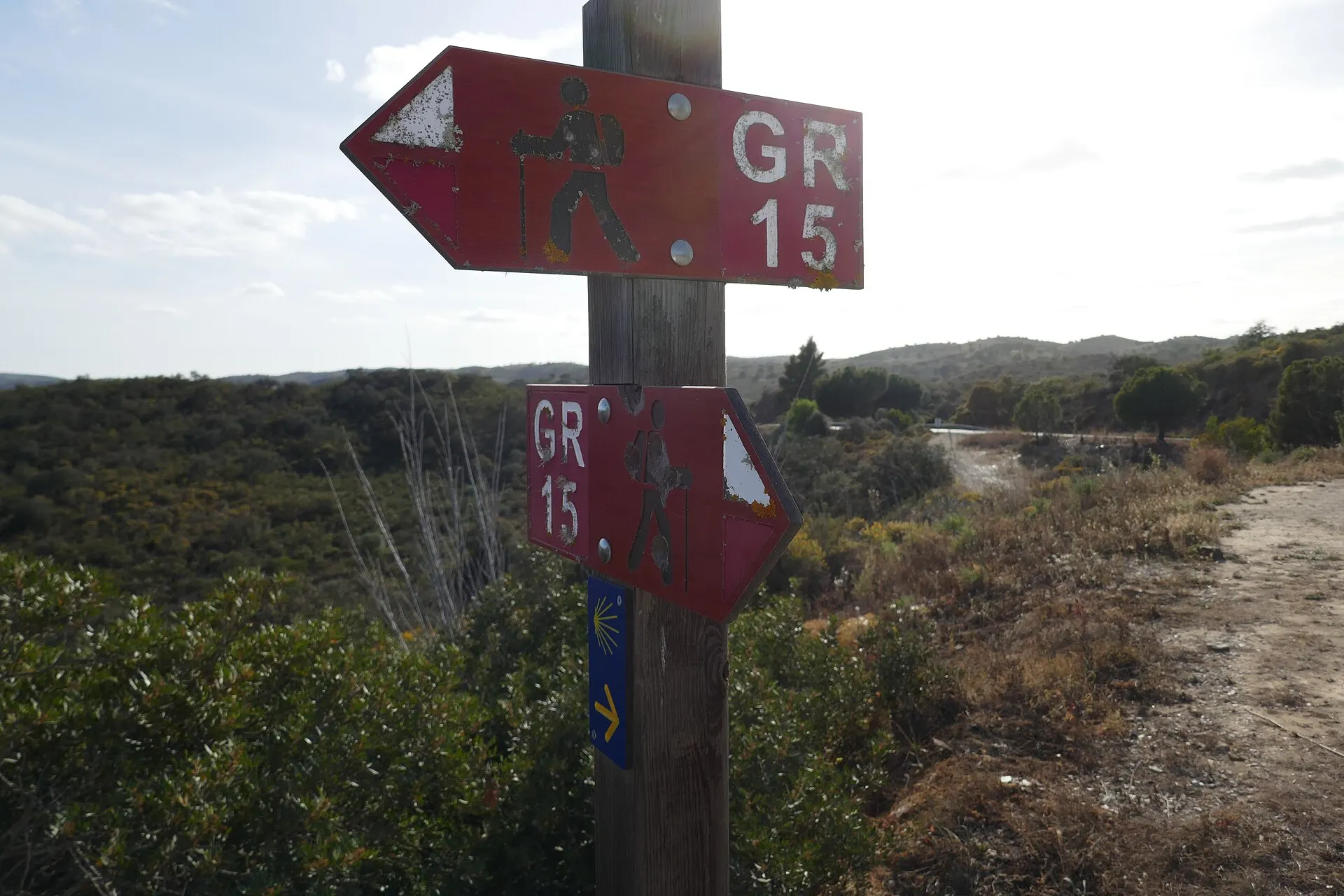 Segnale della Grande Rota del Guadiana (GR15) al Miradouro do Pontal, ad Alcoutim